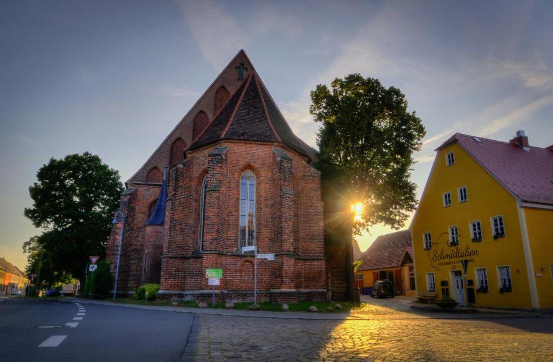 Schmidtalien Schlemmen und Schlummern Dommitzsch Exterior foto